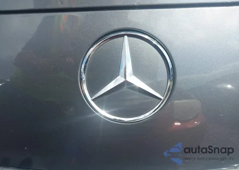 2018 Mercedes-Benz C 300 4Matic from USA, damaged, VIN WDDWJ4KB3JF681630